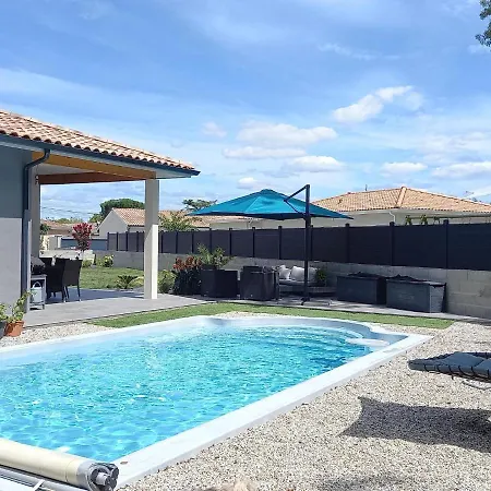 بيت للعطل House In With Saltwater Pool & Vineyards *